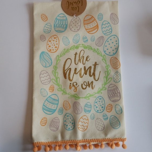 Towel & Salt & Paper Shaker Set of 5 - Picture 3 of 7